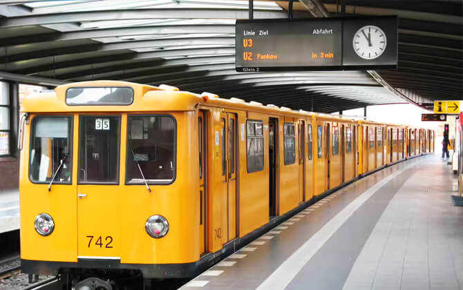 Berlin Underground Hours and Frequency
