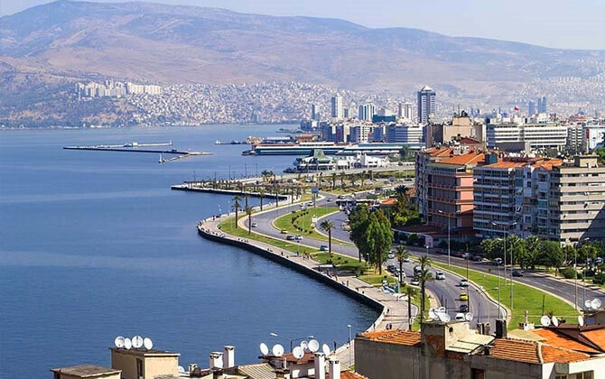 Sightseeing via the Izmir Metro