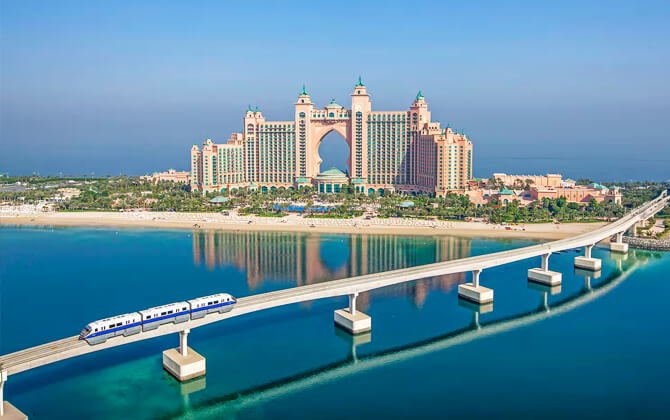 Palm Monorail Nearby Attractions