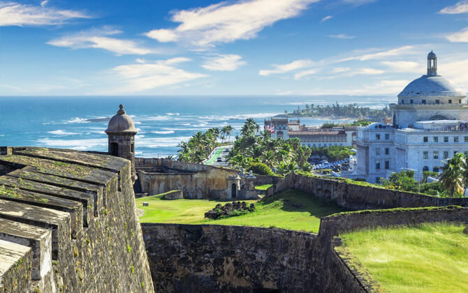 Sightseeing from the Tren Urbano