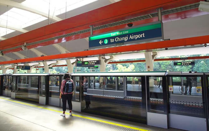 Singapore Mass Rapid Transit to airport