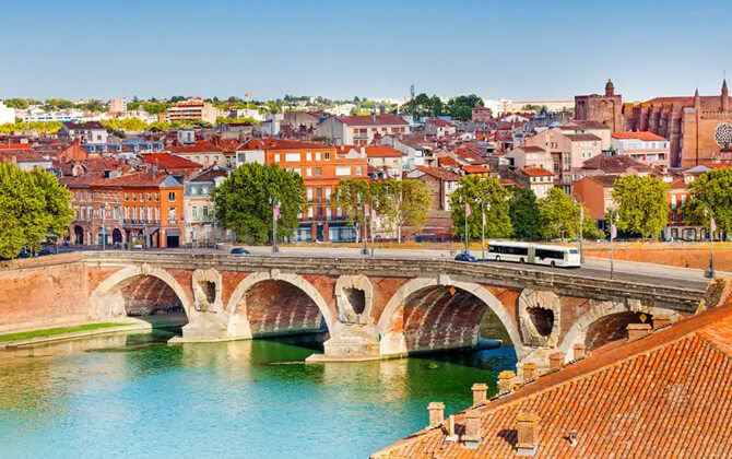 Toulouse Metro Nearby Attractions