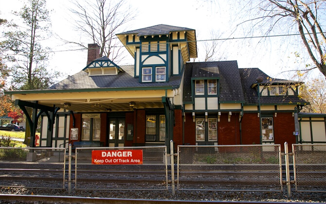 Chestnut Hill East Line History