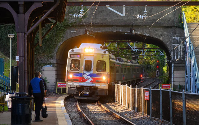 Chestnut Hill East Line How to ride
